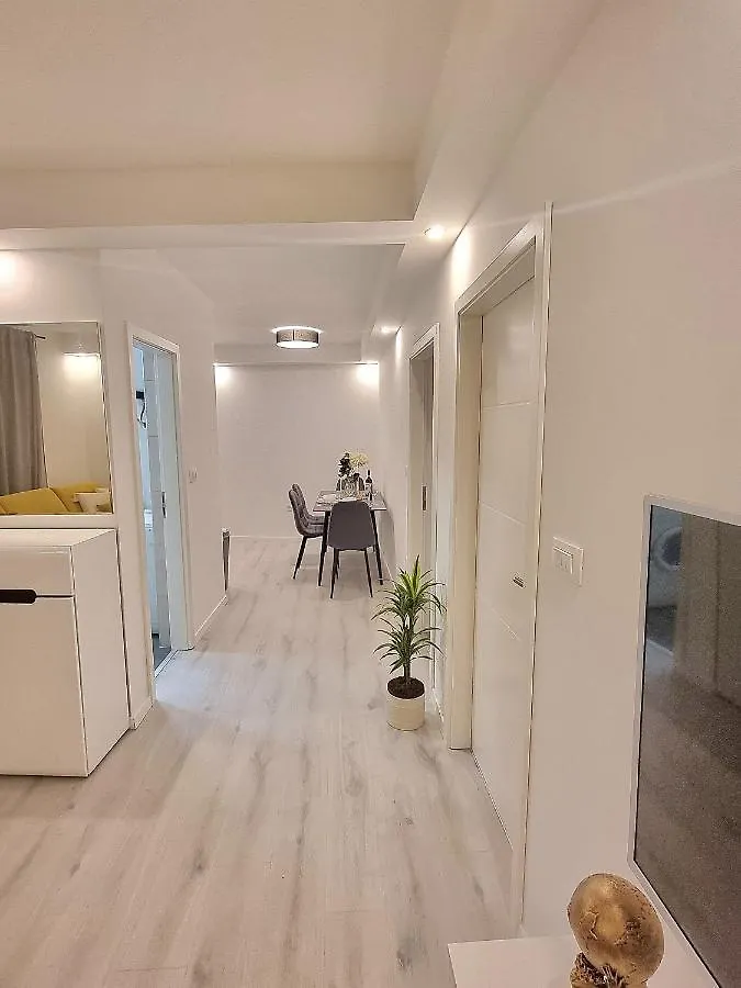 Apartament Un Ami Pula 0*,  Chorwacja