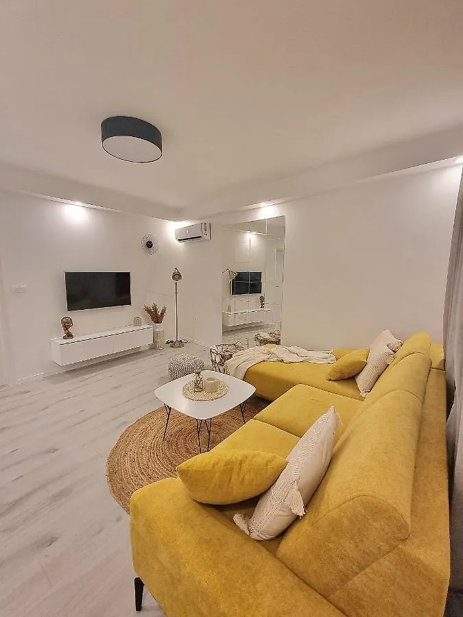 Un Ami Apartment Pula